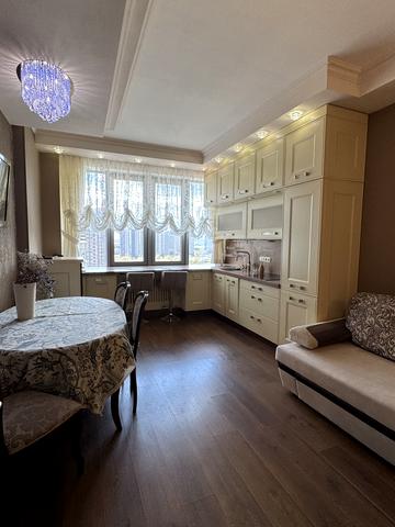 Дніпровська набережна вул., 14-А