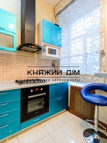 Ярославів Вал вул., 21-Д