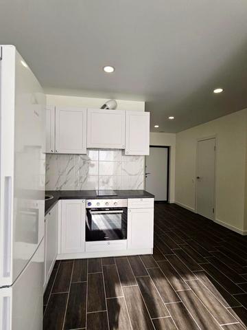 Олега Мудрака вул. (Генерала Наумова), 1-Б