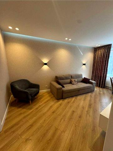 Генуезька вул., 3б