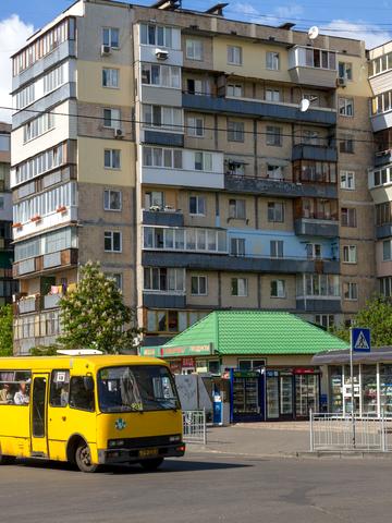 Амвросія Бучми бульв., 4