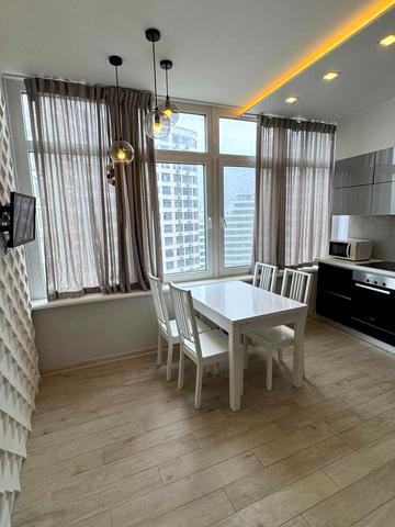 Валерія Самофалова вул. (Каманіна), 16а/2