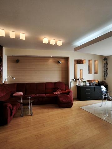 Сімферопольська вул., 11