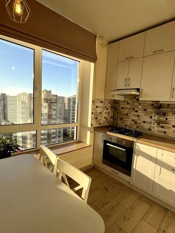 Боголюбова вул., 14