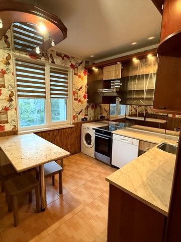 Степана Олійника вул., 5