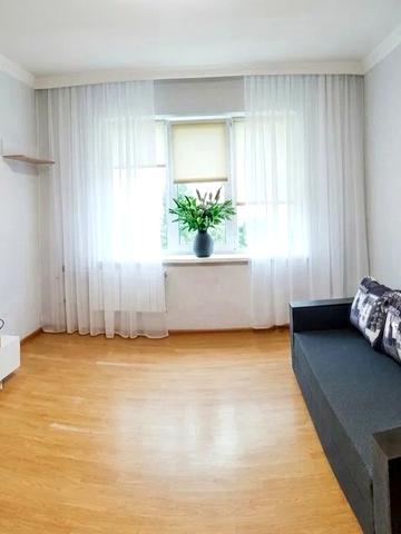 Червоної Калини просп. (Володимира Маяковського), 28-Б