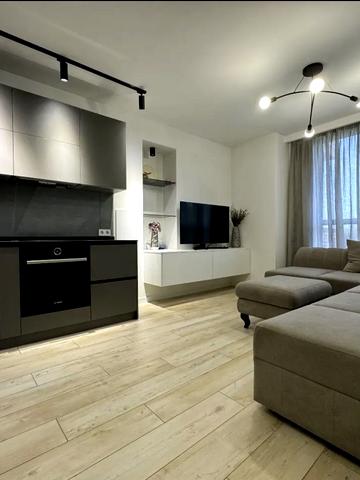 Ділова вул. (Димитрова), 2-Б