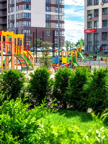 Європейського Союзу просп. (Правди), 43-А