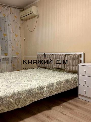 Березняківська вул., 26