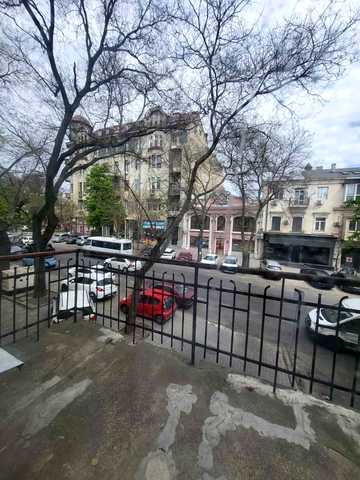 Святослава Караванського вул. (Жуковського), 2