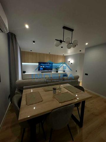 Павленківська пл., 3-Б