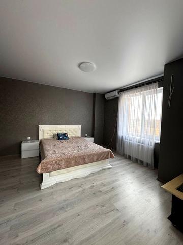 Гранітна вул., 2