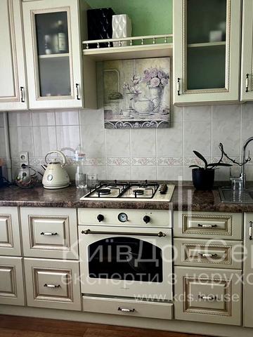 Деміївська вул., 55