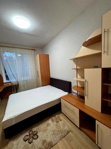 Пономарьова вул., 24б
