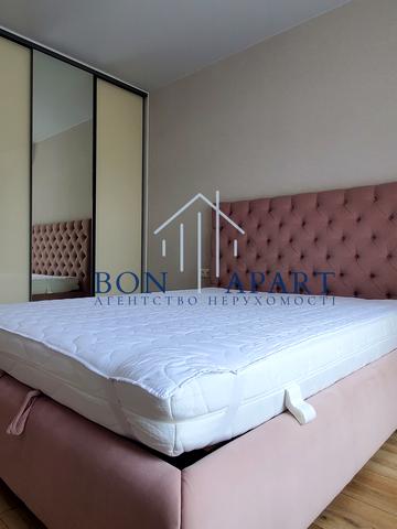 Дніпровська набережна вул., 16-Д