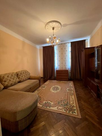 Дмитра Вітовського вул. (), 21