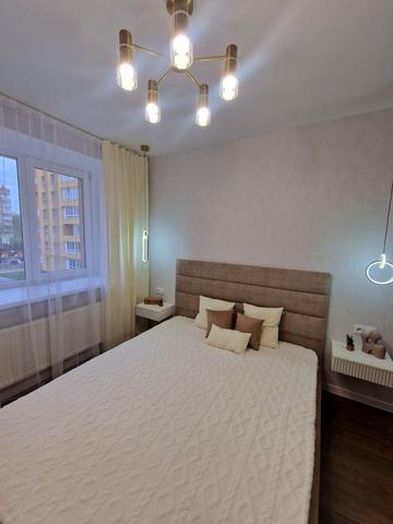 Злуки просп., 18
