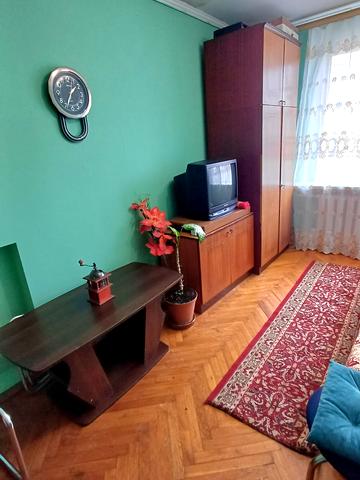Васильченка вул., 12
