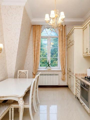 Кожумяцька вул., 16б