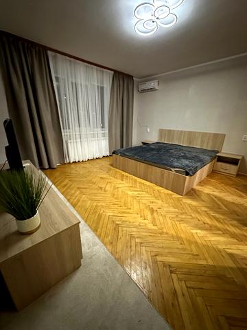 Дегтярівська вул., 6