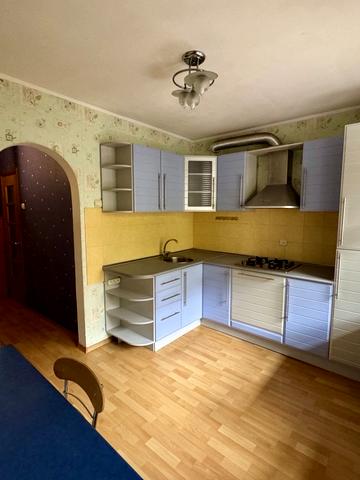 Ігоря Юхновського вул., 30