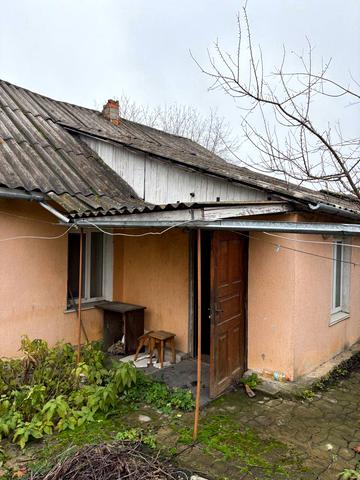 Хмельницька вул., 44