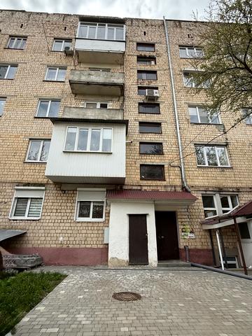 Південно-Кільцева вул., 21