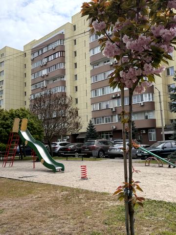 Рельєфна вул., 8