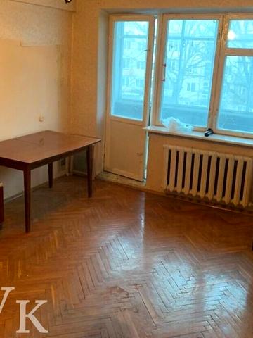 Героїв Крут вул., 7