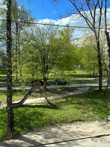 Степана Бандери просп., 100