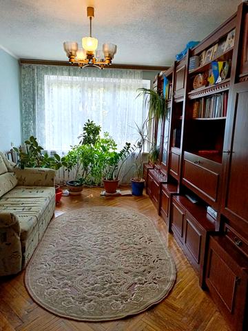 Леся Курбаса просп., 9