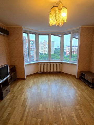 Осіння вул., 33