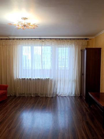 Дарницький бульв., 8