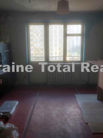 Голосіївський просп. (40-річчя Жовтня), 25