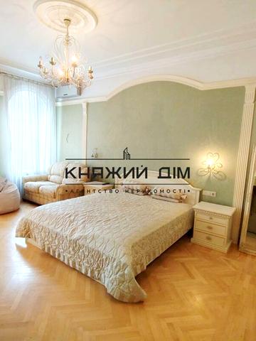 Олександра Кониського вул., 57