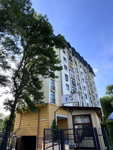 Личаківська вул. (), 33а