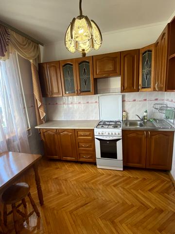 Бориса Грінченка вул., 5