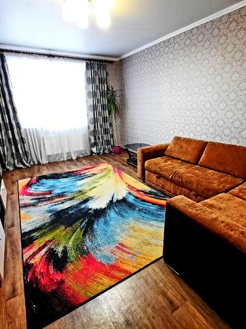 Миру вул., 9