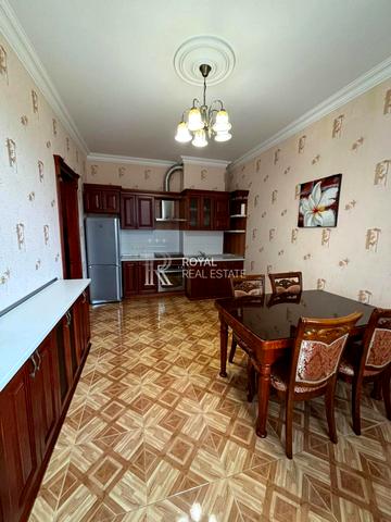 Антоновича вул. (Горького), 72