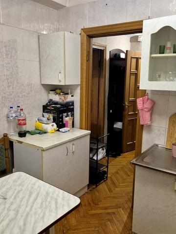 Братиславська вул., 42-А