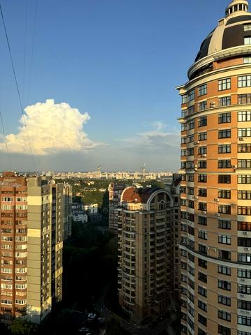 Старонаводницька вул., 4