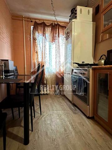 Соколовська вул., 8