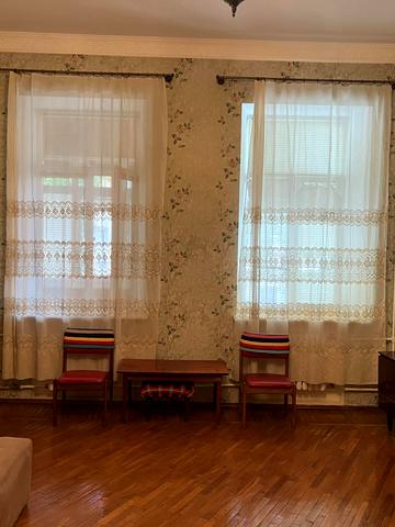 Футуристів пров., 8