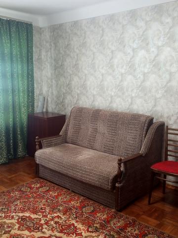 Правобережна вул., 3