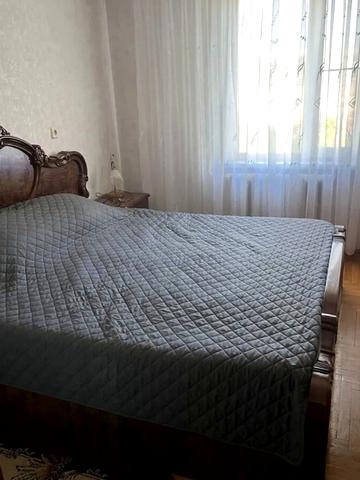 Срібнокільська вул., 14