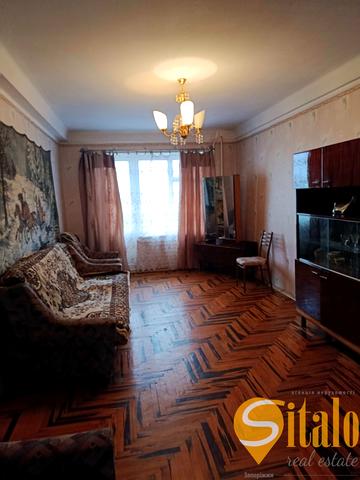 Чарівна вул., 127