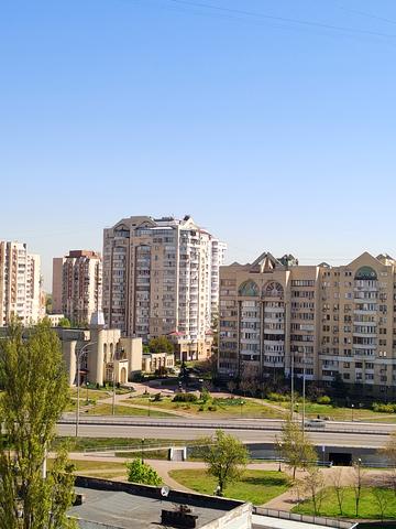 Володимира Івасюка просп. (Героїв Сталінграду), 27-А