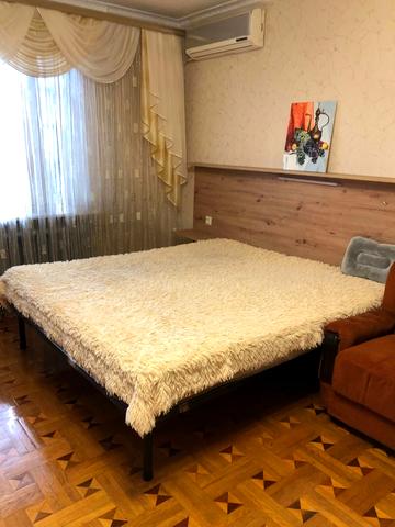 Ботанічний пров., 4