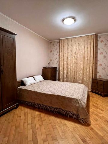 Рятувальників вул., 35