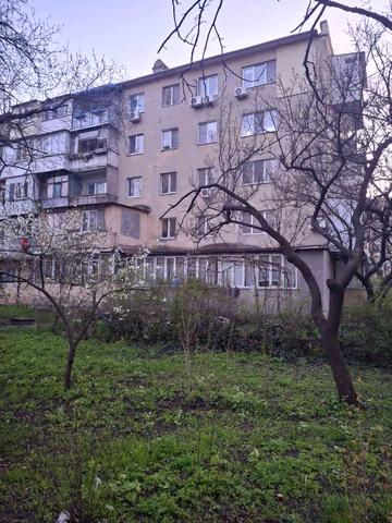 Центральний Аеропорт вул., 9